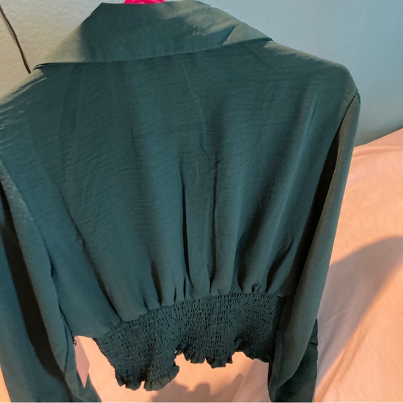 No frills green elastic waist. Waist length crop long sleeve button up top NWT - Picture 3 of 6